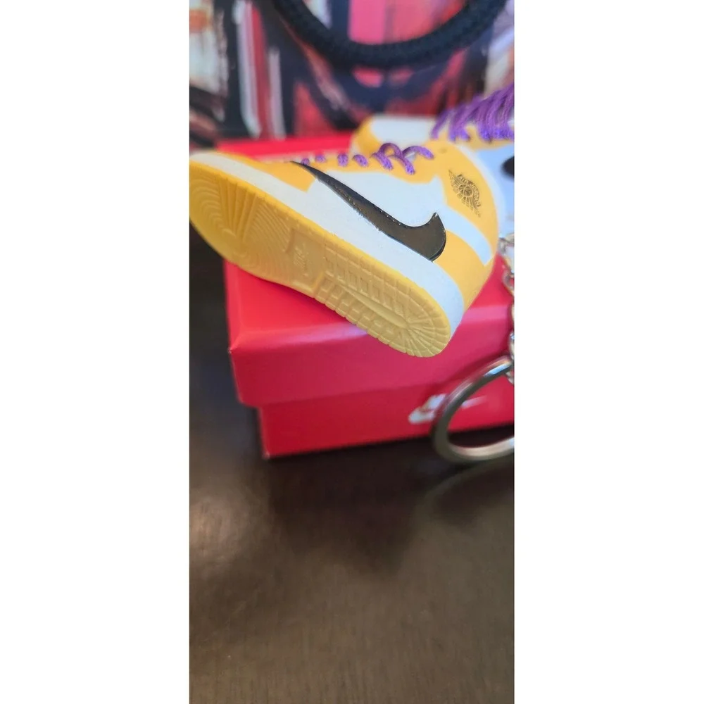 Nike Air Jordan 1 Sneaker Keychain Set